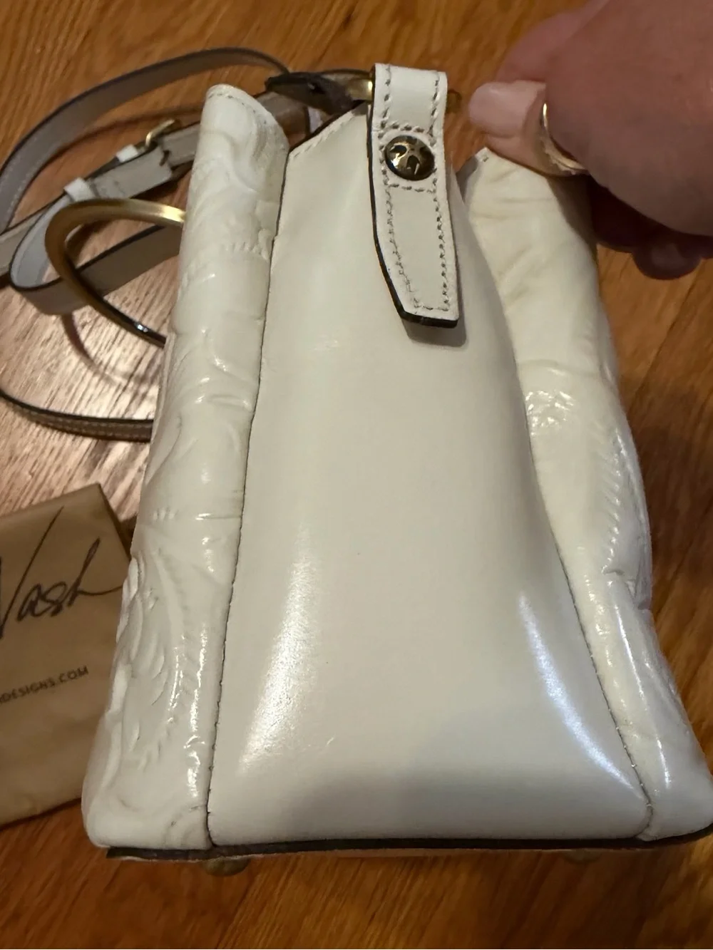 Patricia Nash Embossed Off-White Leather Purse w/Gold Handles & Shoulder Strap